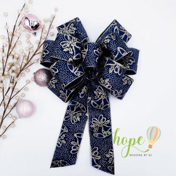 Elegant Christmas bow. Perfect for your Christmas Decor! - Picture 1 of 3